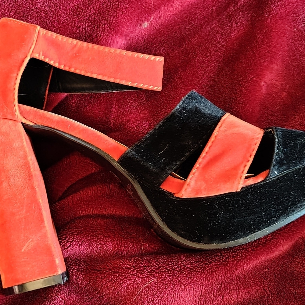 L&JLJ Women's Size 37 Size 6.5 US. Heels. - Picture 5 of 12